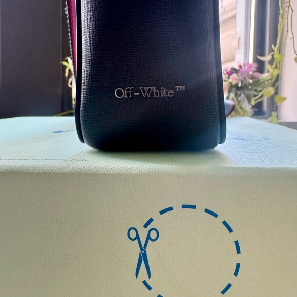 OFF-WHITE Diag Crossbody Camera Bag Black/White Convertible Belt Bag Fanny Pack - Picture 13 of 15